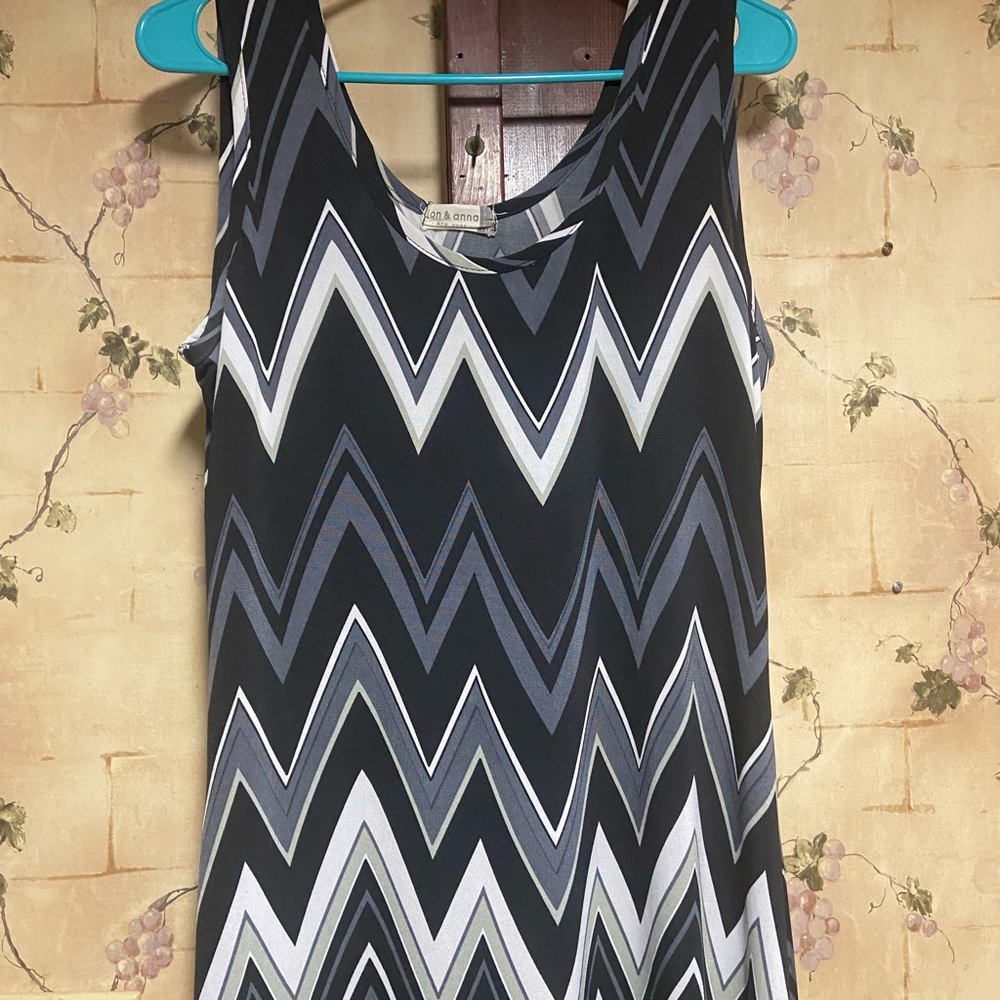 Jon & Anna New York Size 1X Black patterned Dress